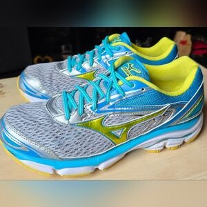 Sz 10 Women's MIZUNO WAVE INSPIRE 13 Grey/Teal Running Shoes